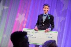 Gabriel Nagel with Check from YouthBiz Stars 2018