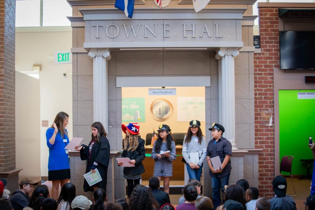 Students standing in front of AmeriTowne Towne Hall